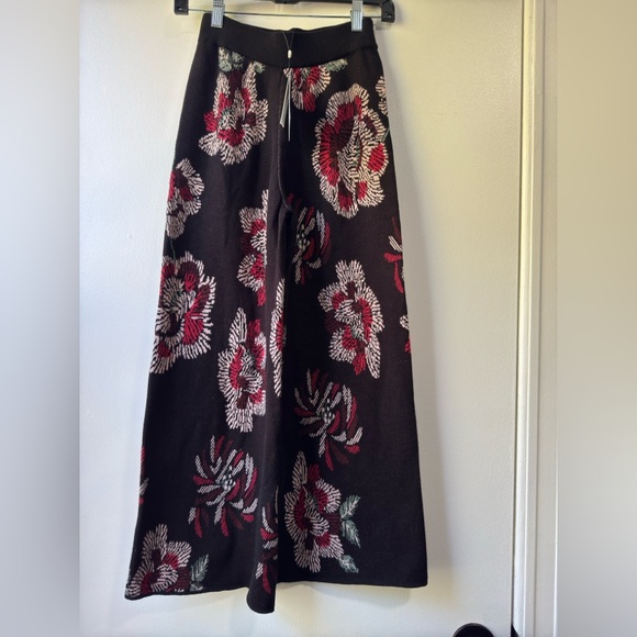 Anthropologie Women’s Laia Floral Sweater Pants - Picture 2 of 12